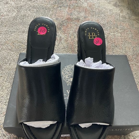 Vince Camuto Black Mules Sleek Matte Design - Picture 1 of 4